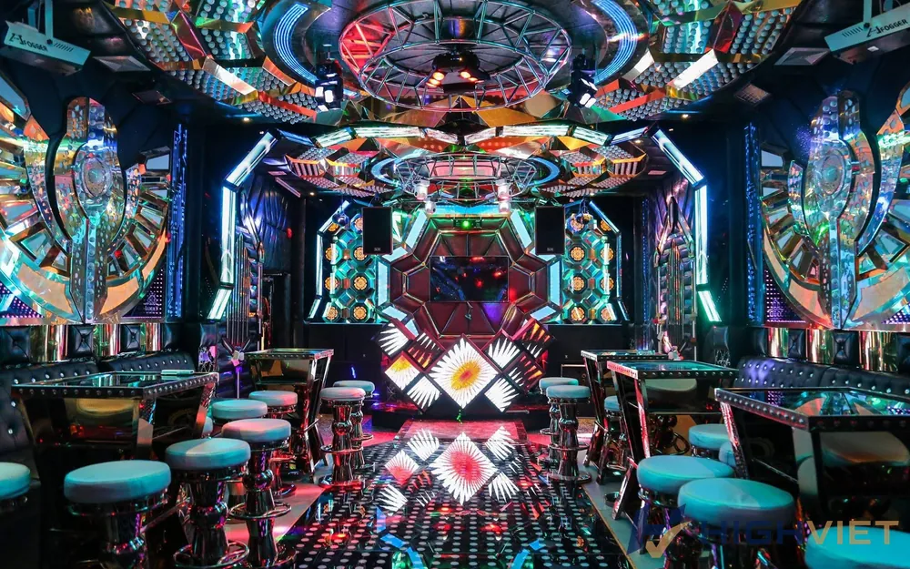 KTV 실내 공간